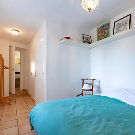 Vakantiehuis Typical House Completely Renovated *
