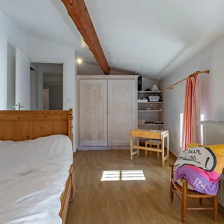 Vakantiehuis Typical House Completely Renovated *